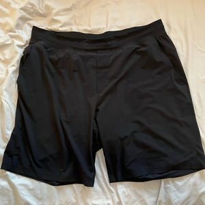 Lululemon T.H.E. Linerless 9” Shorts Size XXL
